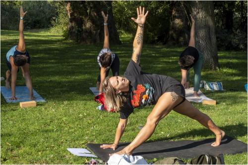 20230915-Yoga-03-proj